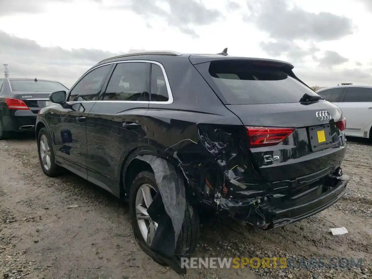 3 Photograph of a damaged car WA1DECF31L1041168 AUDI Q3 2020