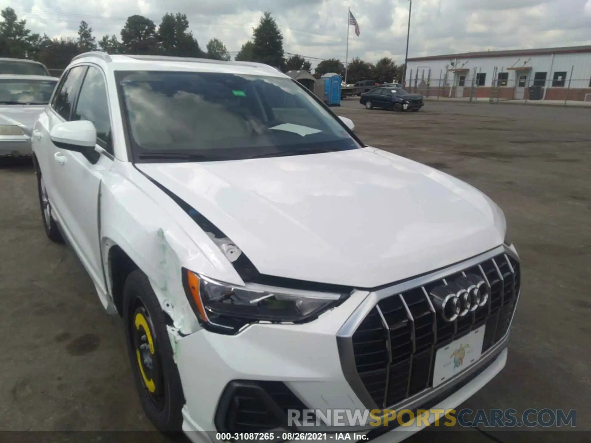 1 Photograph of a damaged car WA1DECF31L1048394 AUDI Q3 2020