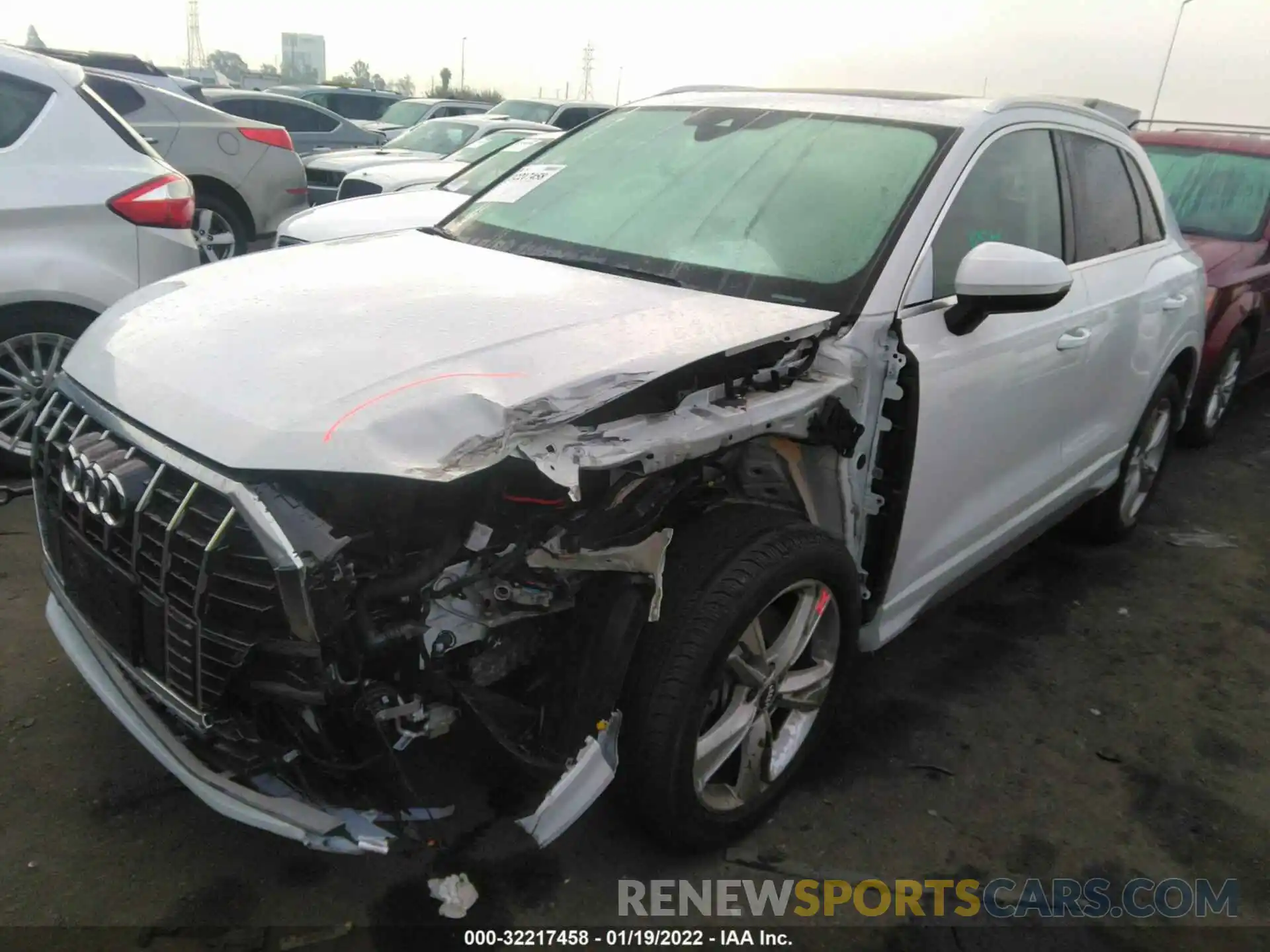 2 Photograph of a damaged car WA1DECF32L1019714 AUDI Q3 2020