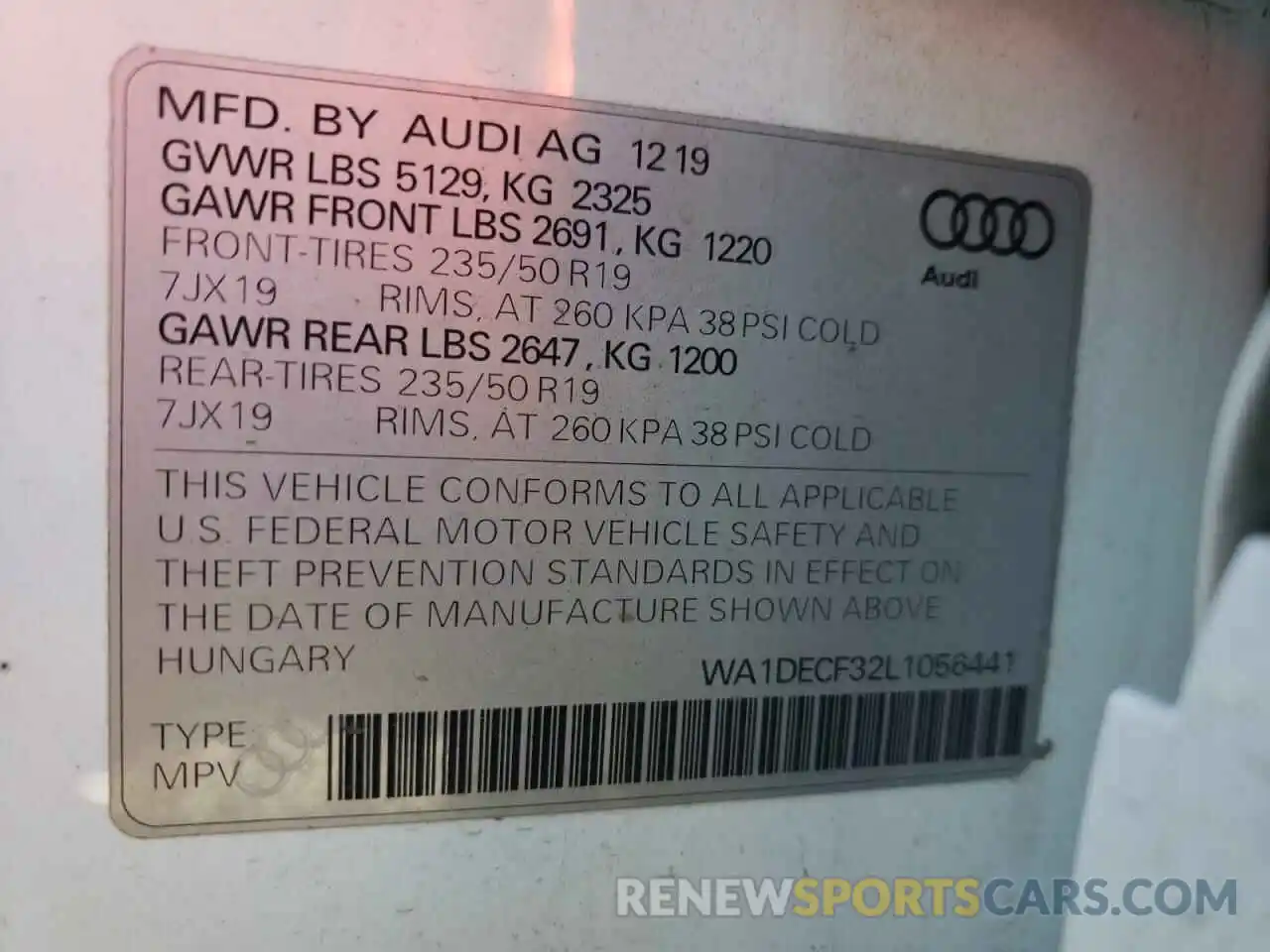 10 Photograph of a damaged car WA1DECF32L1056441 AUDI Q3 2020