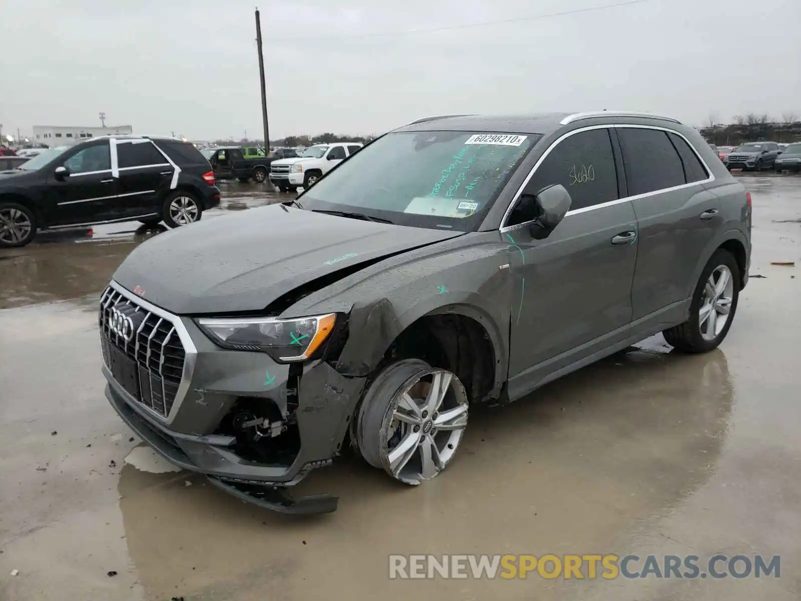 2 Photograph of a damaged car WA1DECF32L1093070 AUDI Q3 2020