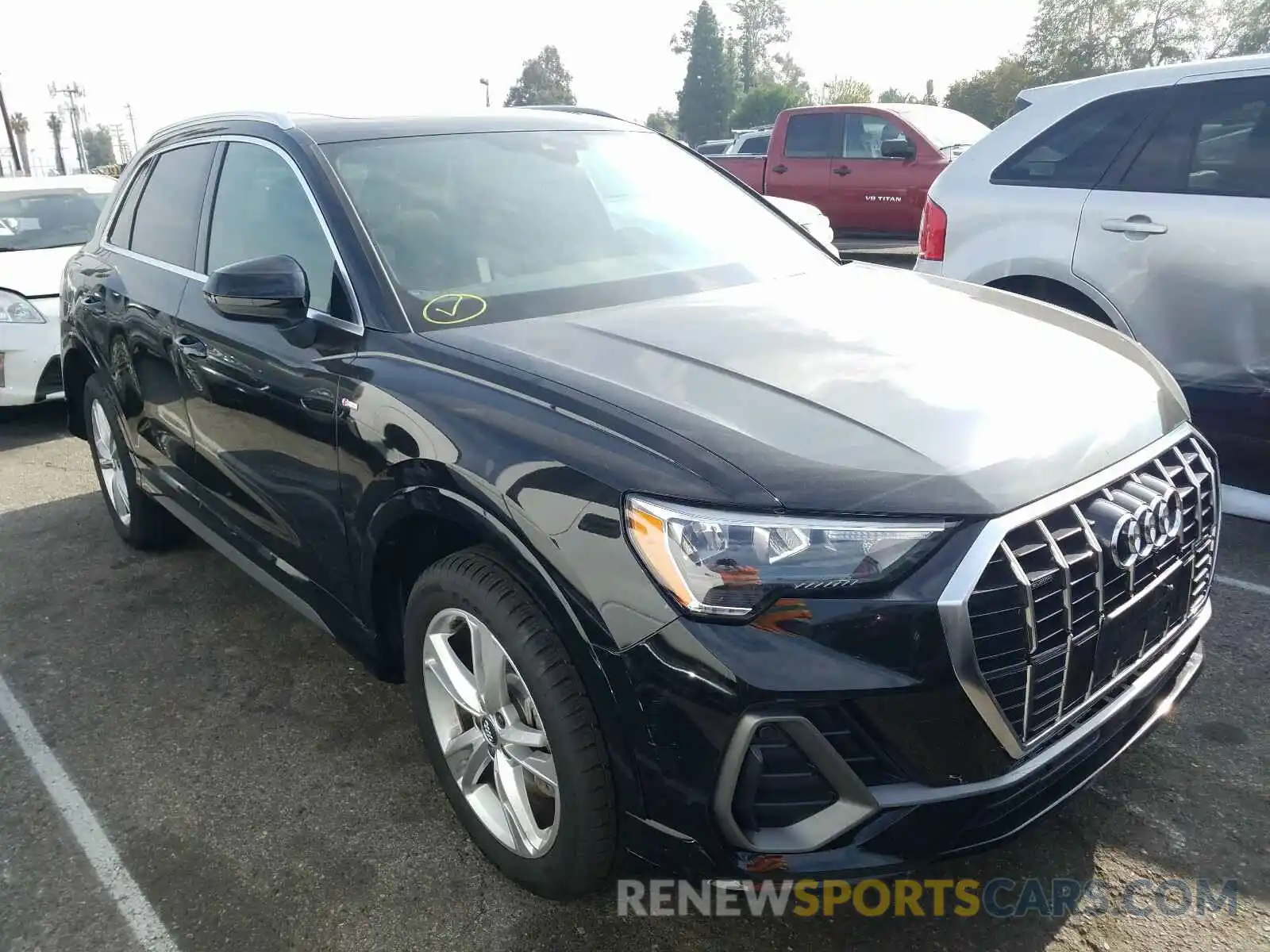 1 Photograph of a damaged car WA1DECF33L1017664 AUDI Q3 2020