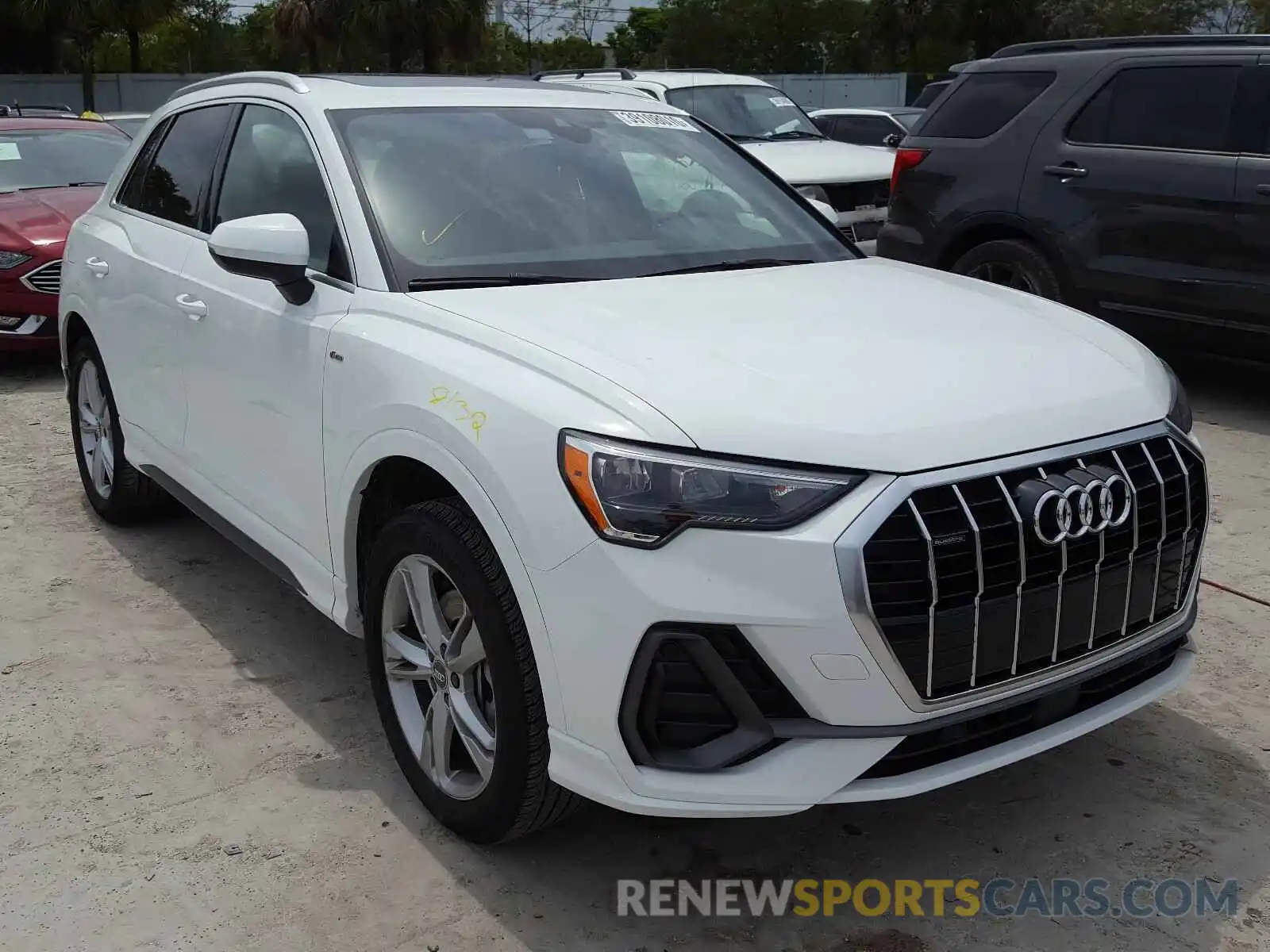 1 Photograph of a damaged car WA1DECF34L1030553 AUDI Q3 2020