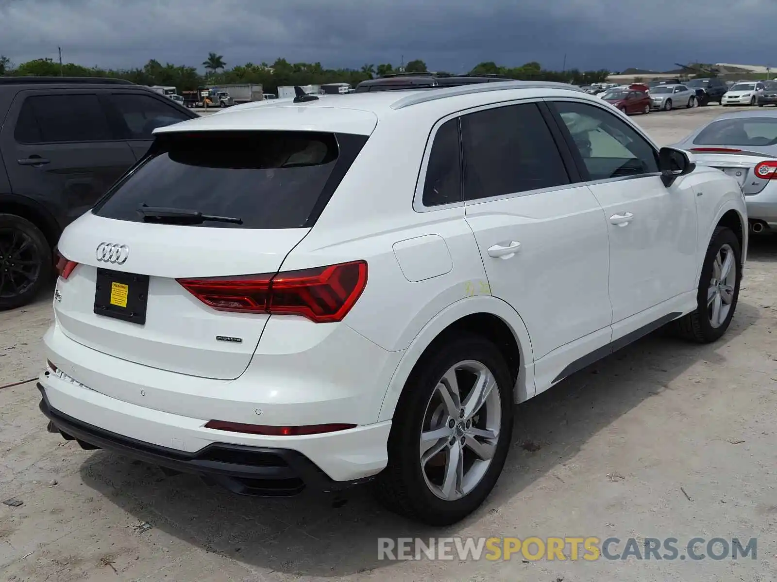 4 Фотография поврежденного автомобиля WA1DECF34L1030553 AUDI Q3 2020