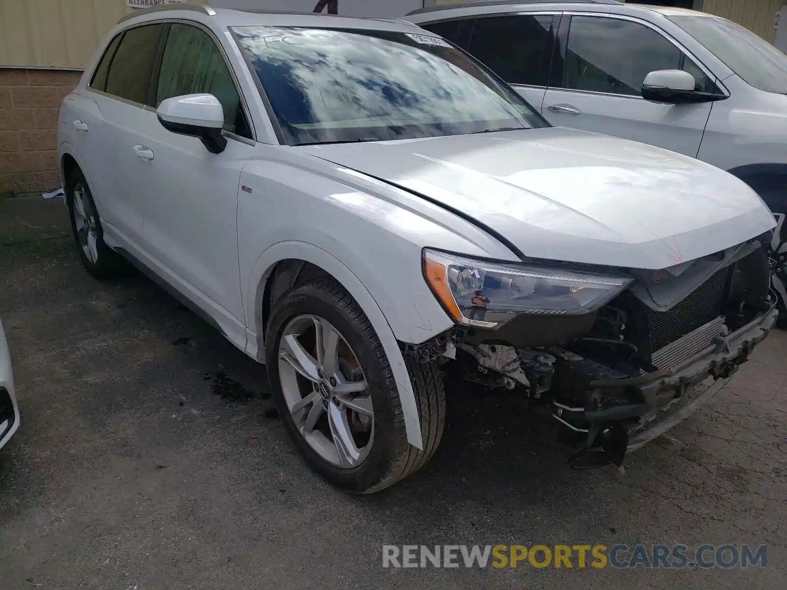 1 Photograph of a damaged car WA1DECF34L1057414 AUDI Q3 2020