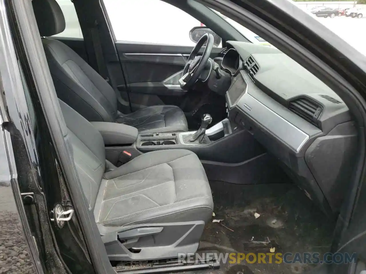 5 Photograph of a damaged car WA1DECF34L1108376 AUDI Q3 2020