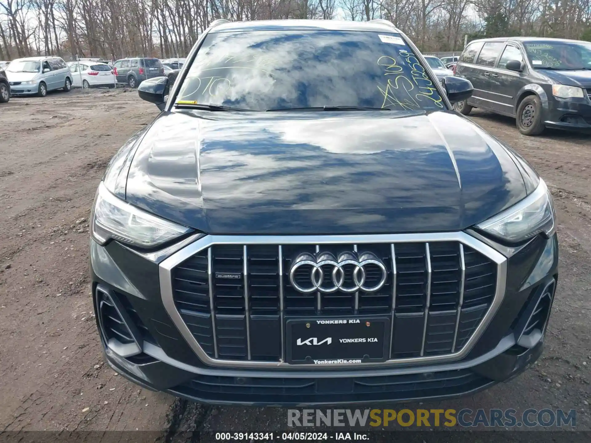 12 Photograph of a damaged car WA1DECF34L1112170 AUDI Q3 2020