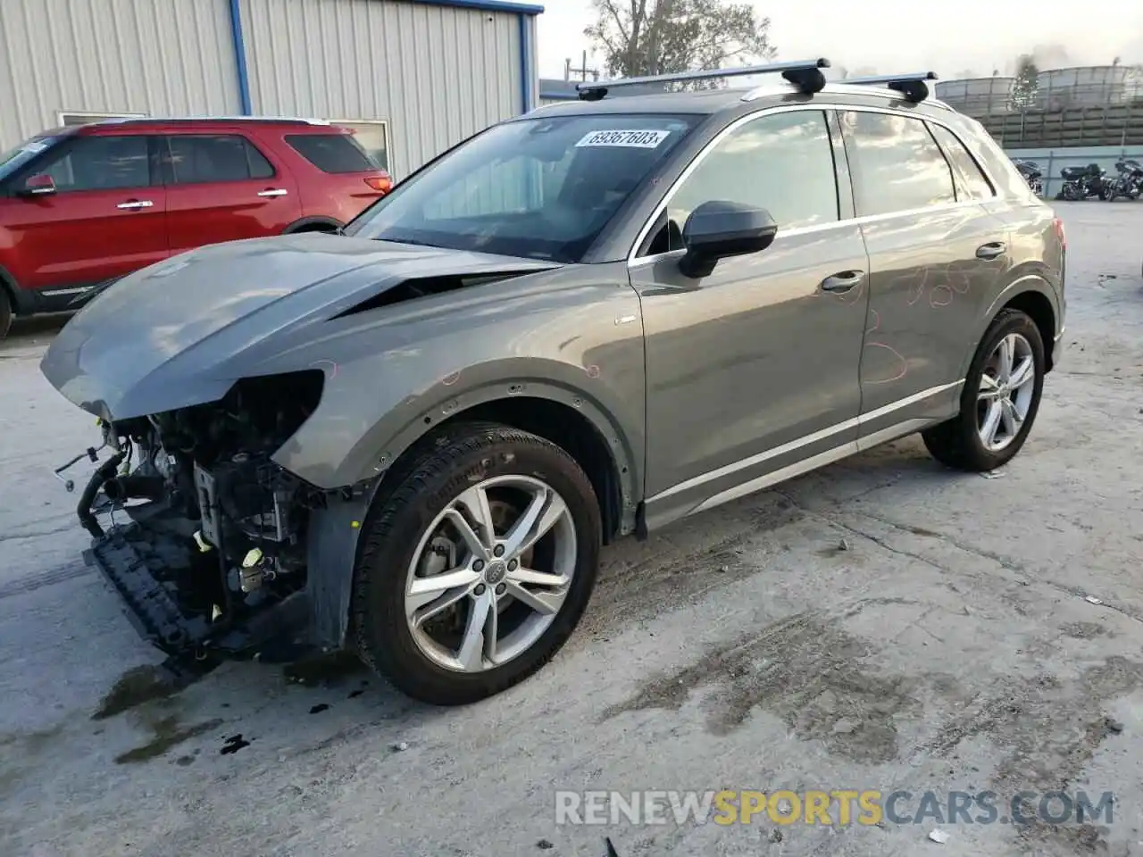 1 Photograph of a damaged car WA1DECF35L1009405 AUDI Q3 2020