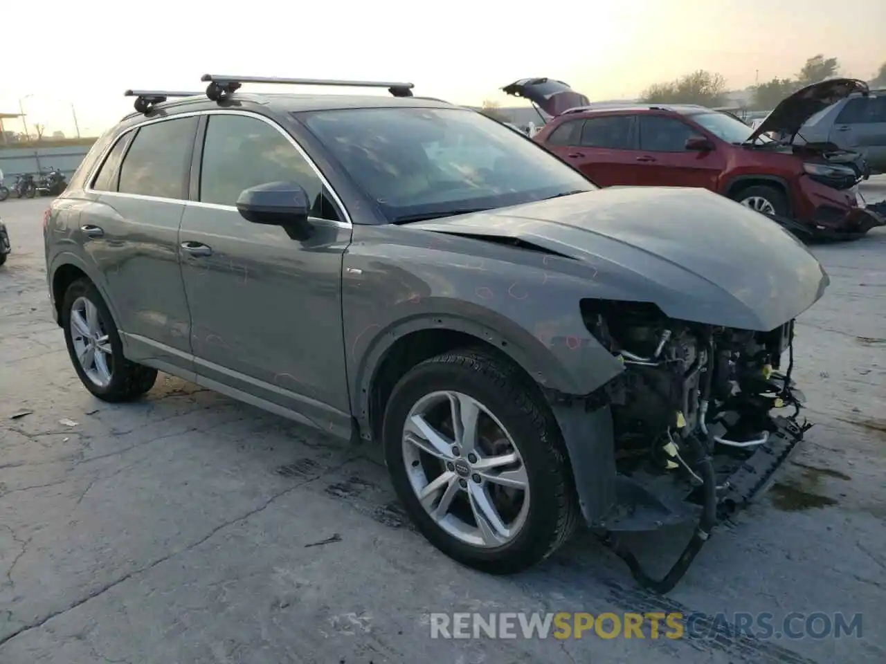 4 Photograph of a damaged car WA1DECF35L1009405 AUDI Q3 2020