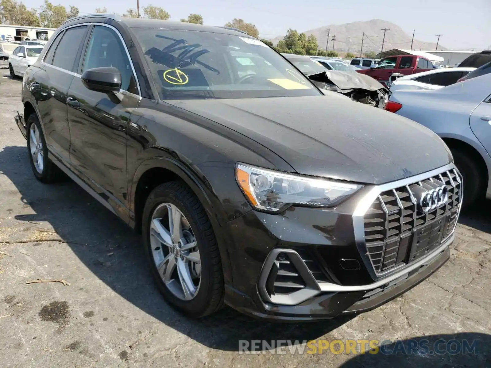 1 Photograph of a damaged car WA1DECF36L1023586 AUDI Q3 2020