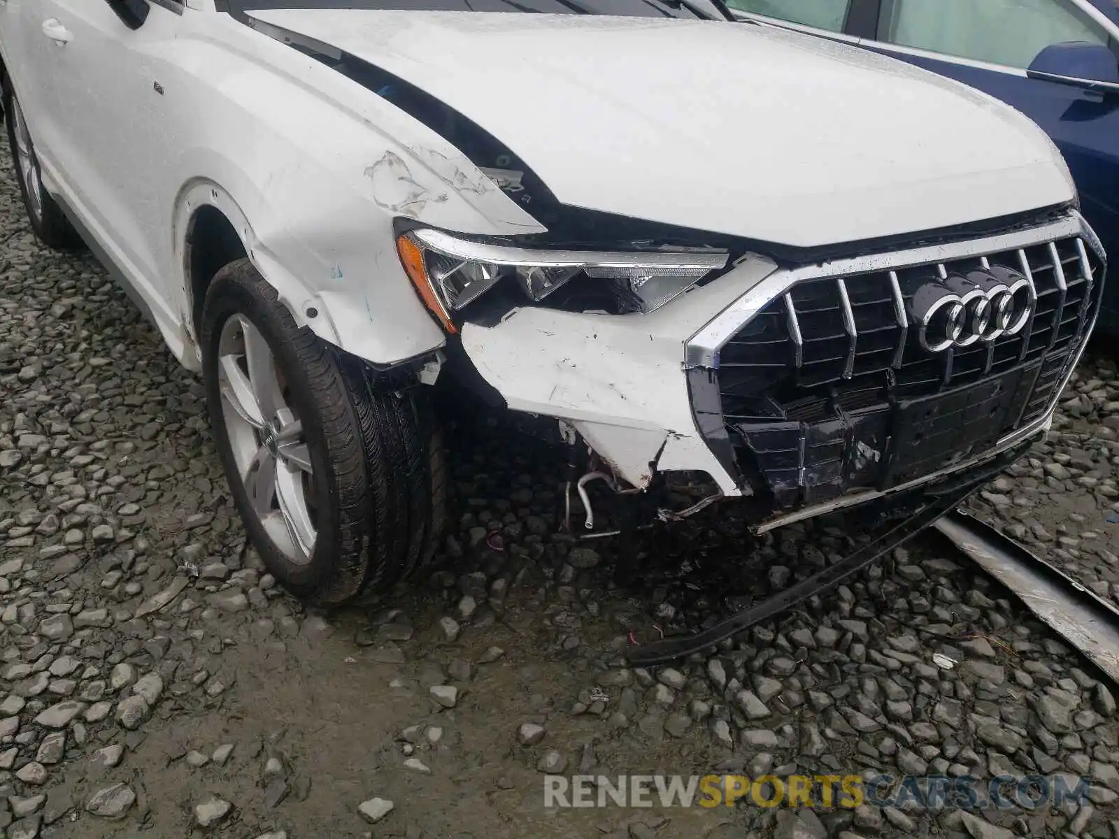 9 Photograph of a damaged car WA1DECF36L1043014 AUDI Q3 2020