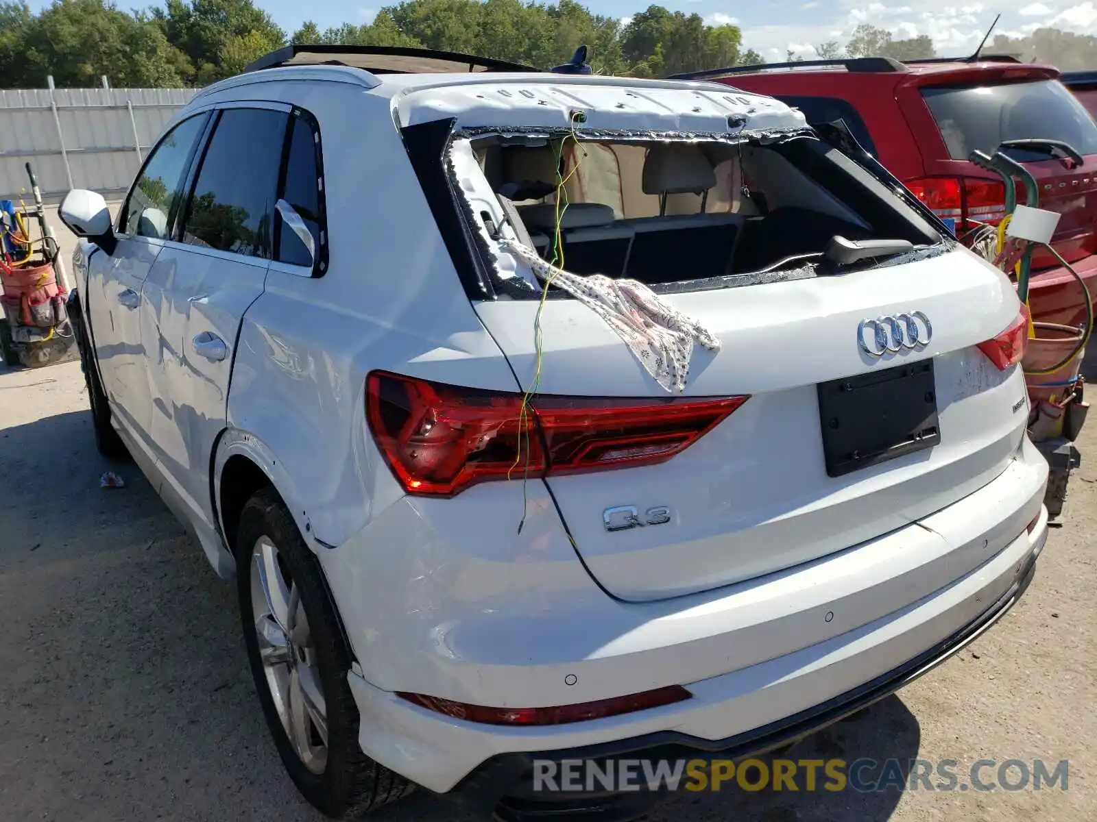 3 Photograph of a damaged car WA1DECF36L1090253 AUDI Q3 2020