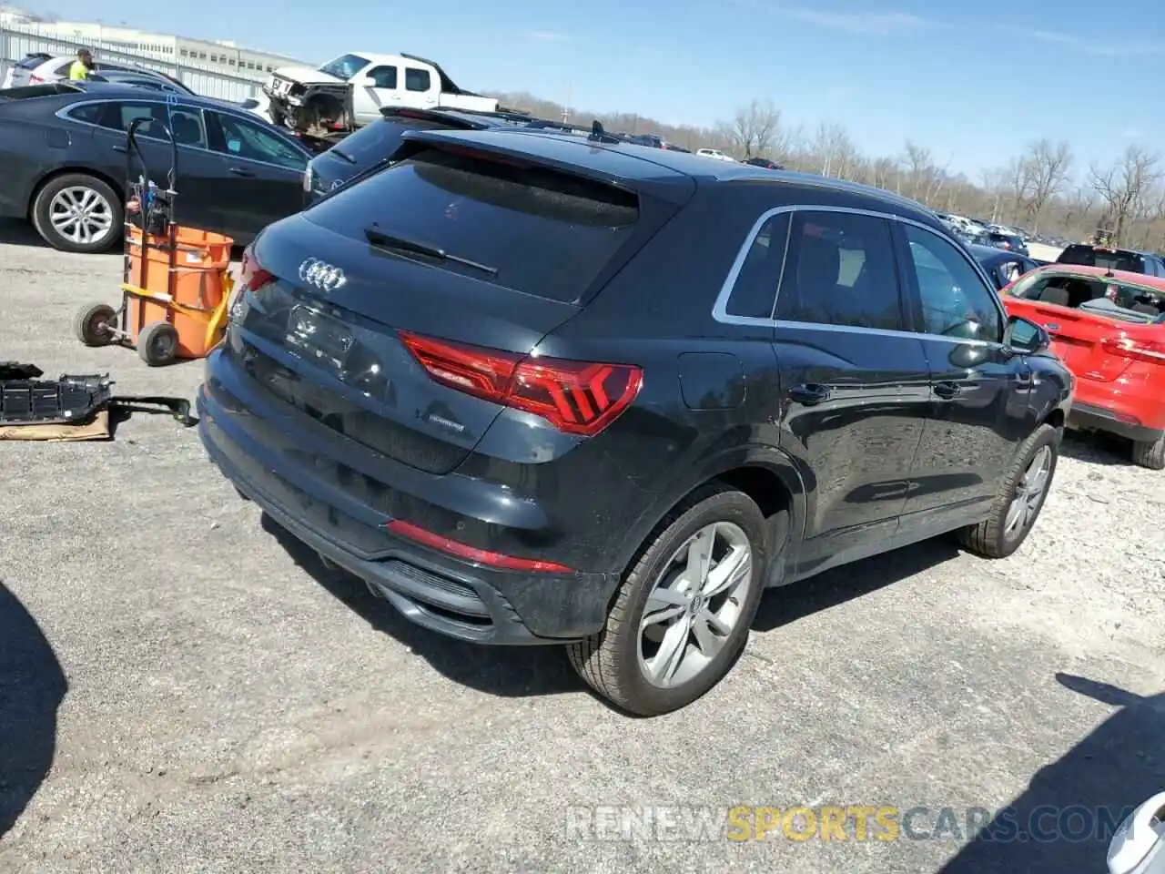 3 Photograph of a damaged car WA1DECF37L1083652 AUDI Q3 2020