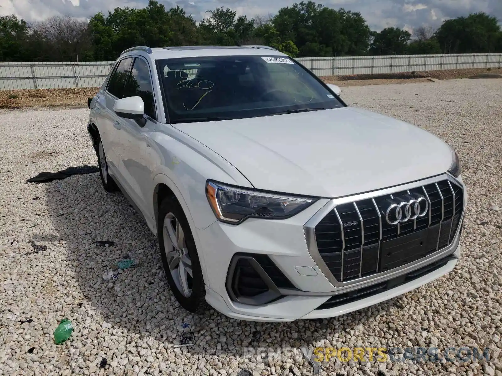 1 Photograph of a damaged car WA1DECF37L1116651 AUDI Q3 2020