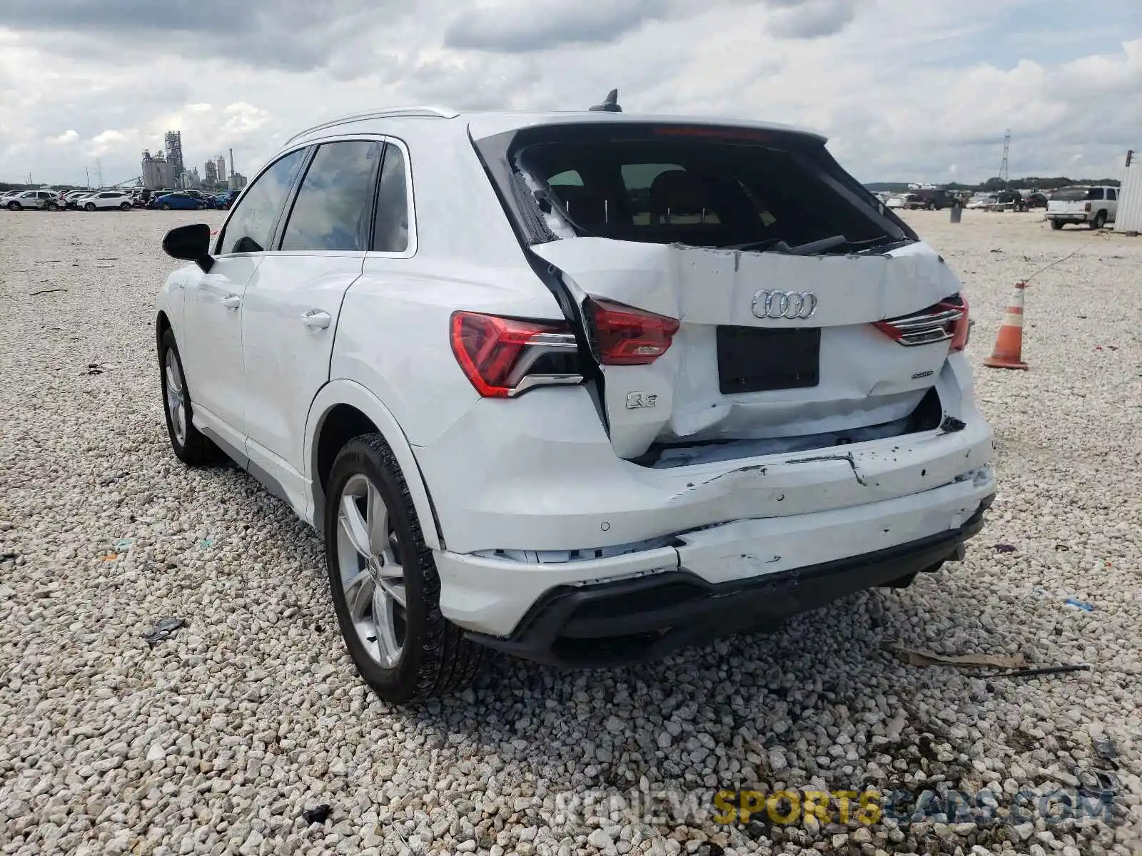 3 Photograph of a damaged car WA1DECF37L1116651 AUDI Q3 2020