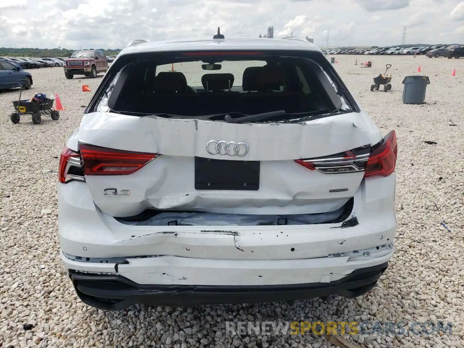 9 Photograph of a damaged car WA1DECF37L1116651 AUDI Q3 2020