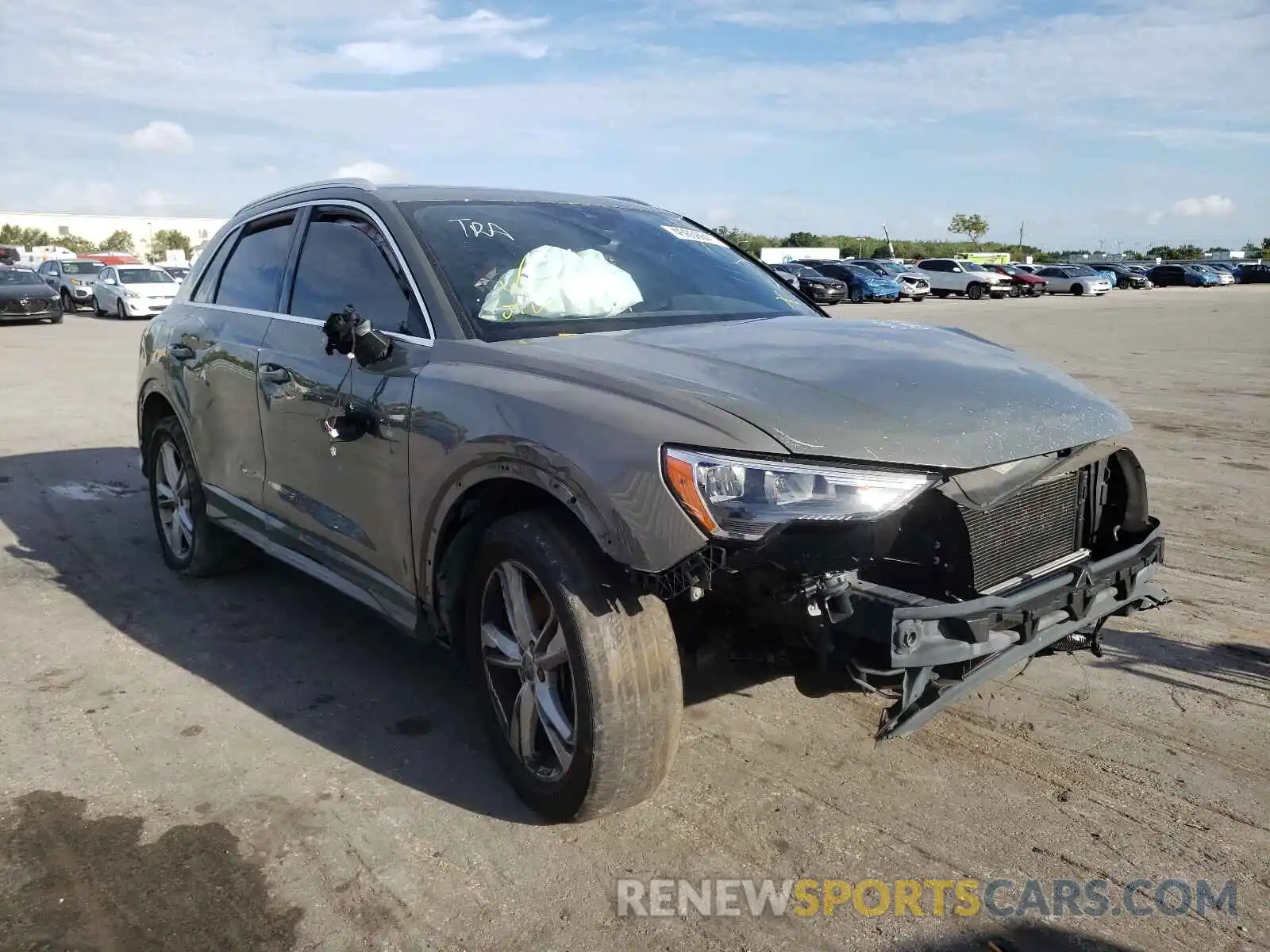 1 Photograph of a damaged car WA1DECF38L1008345 AUDI Q3 2020