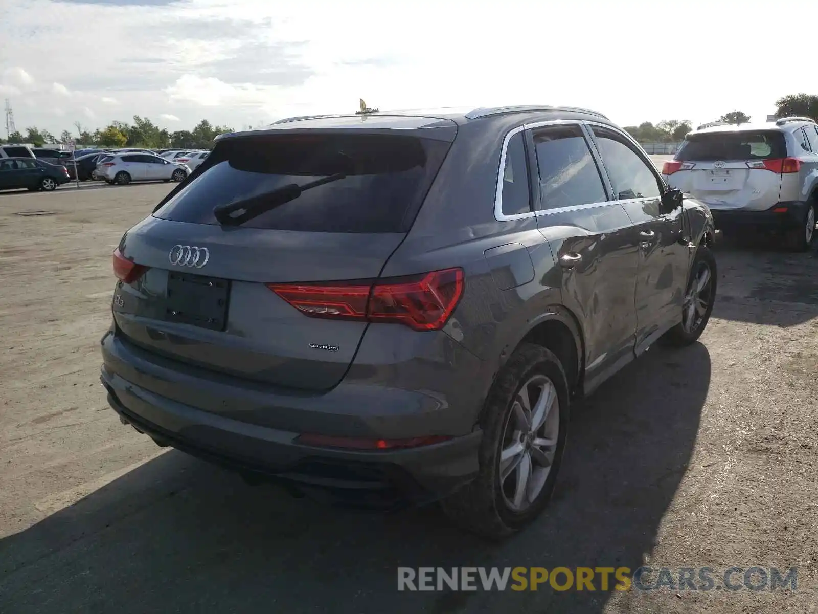 4 Photograph of a damaged car WA1DECF38L1008345 AUDI Q3 2020