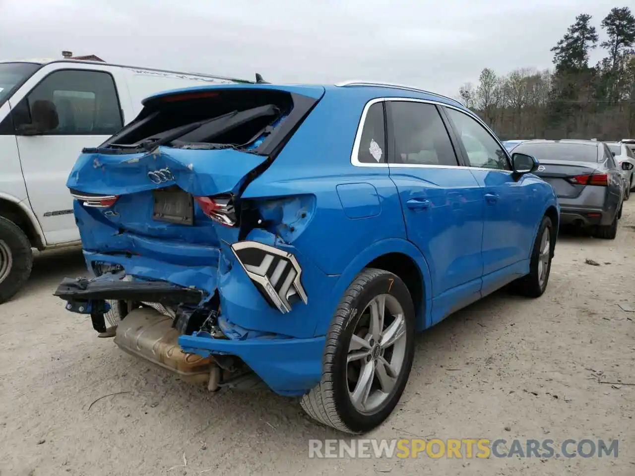 4 Photograph of a damaged car WA1DECF38L1043337 AUDI Q3 2020