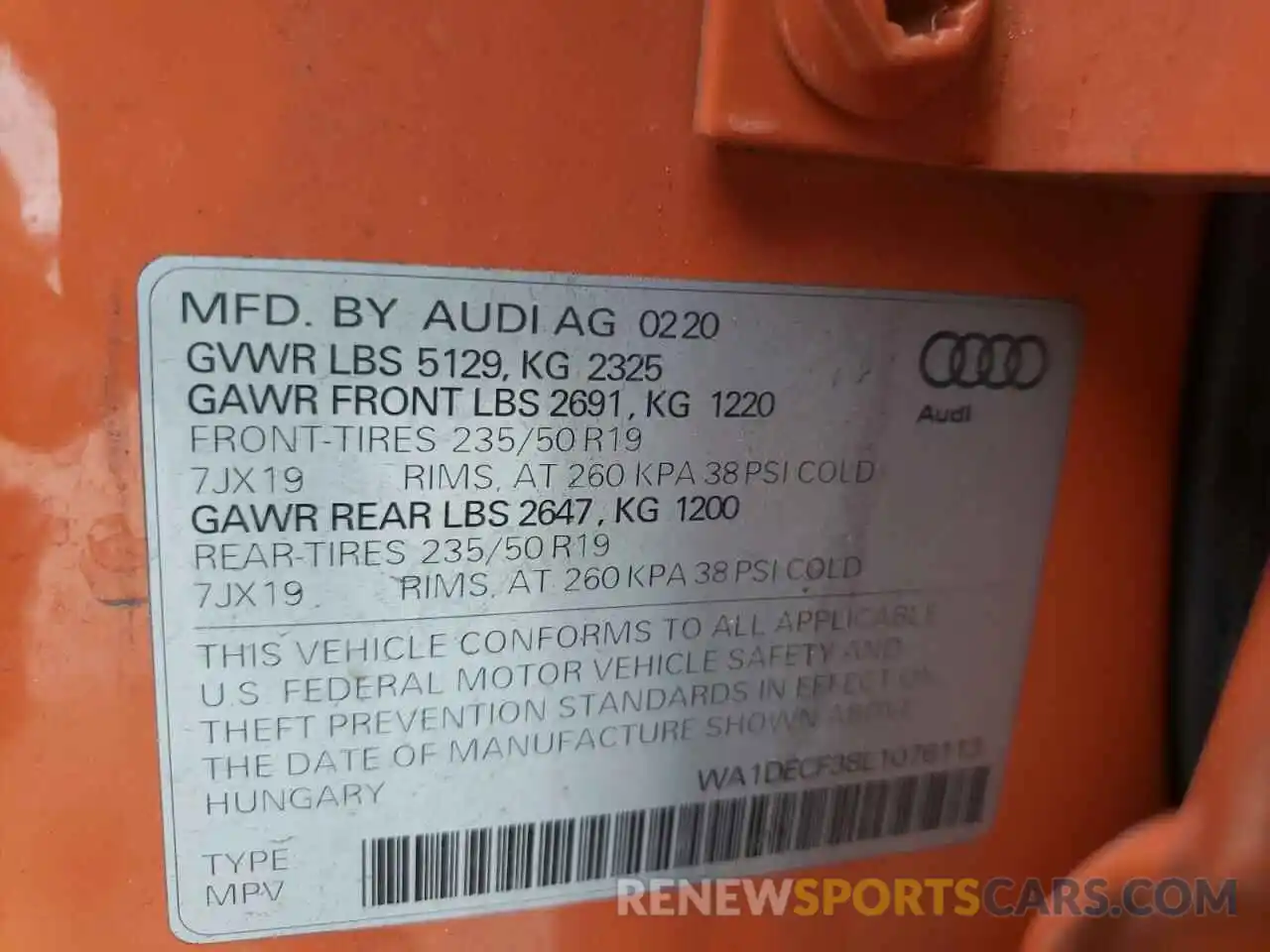 10 Photograph of a damaged car WA1DECF38L1076113 AUDI Q3 2020