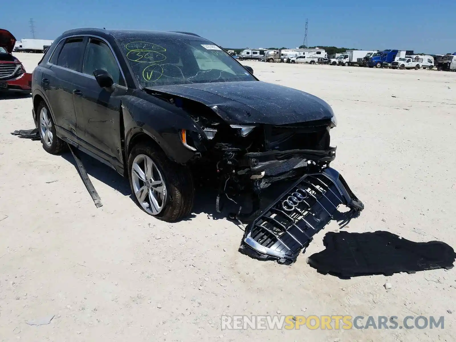 1 Photograph of a damaged car WA1DECF38L1091128 AUDI Q3 2020