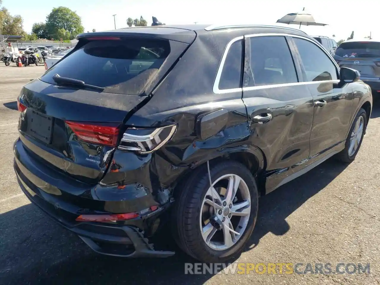 4 Photograph of a damaged car WA1DECF38L1097852 AUDI Q3 2020