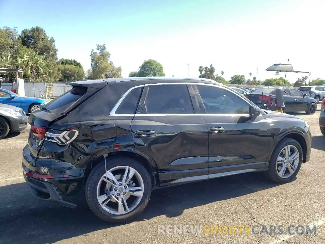 9 Photograph of a damaged car WA1DECF38L1097852 AUDI Q3 2020