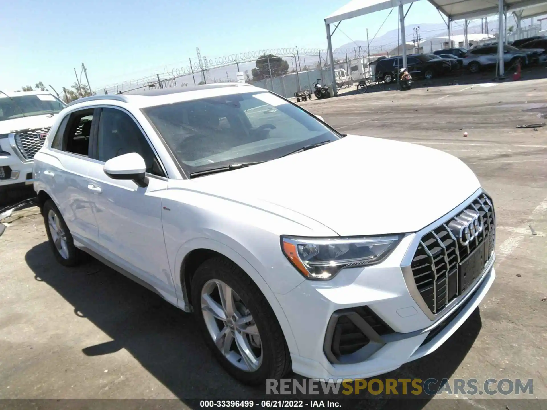 1 Photograph of a damaged car WA1DECF38L1119154 AUDI Q3 2020