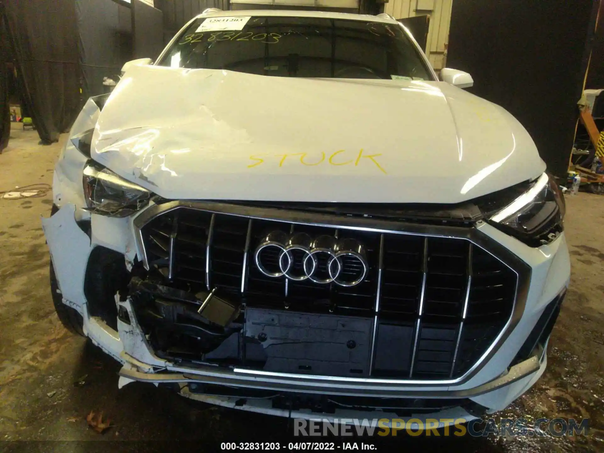 6 Photograph of a damaged car WA1DECF38L1119901 AUDI Q3 2020