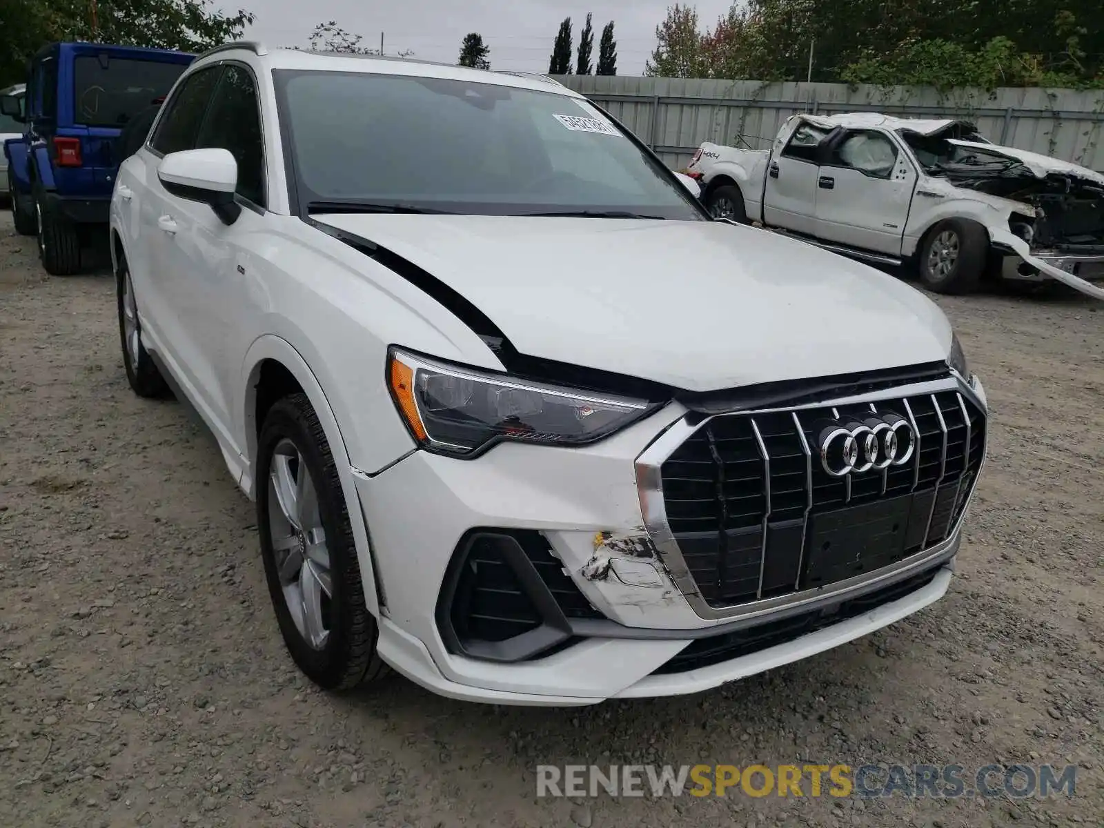 1 Photograph of a damaged car WA1DECF38L1122801 AUDI Q3 2020