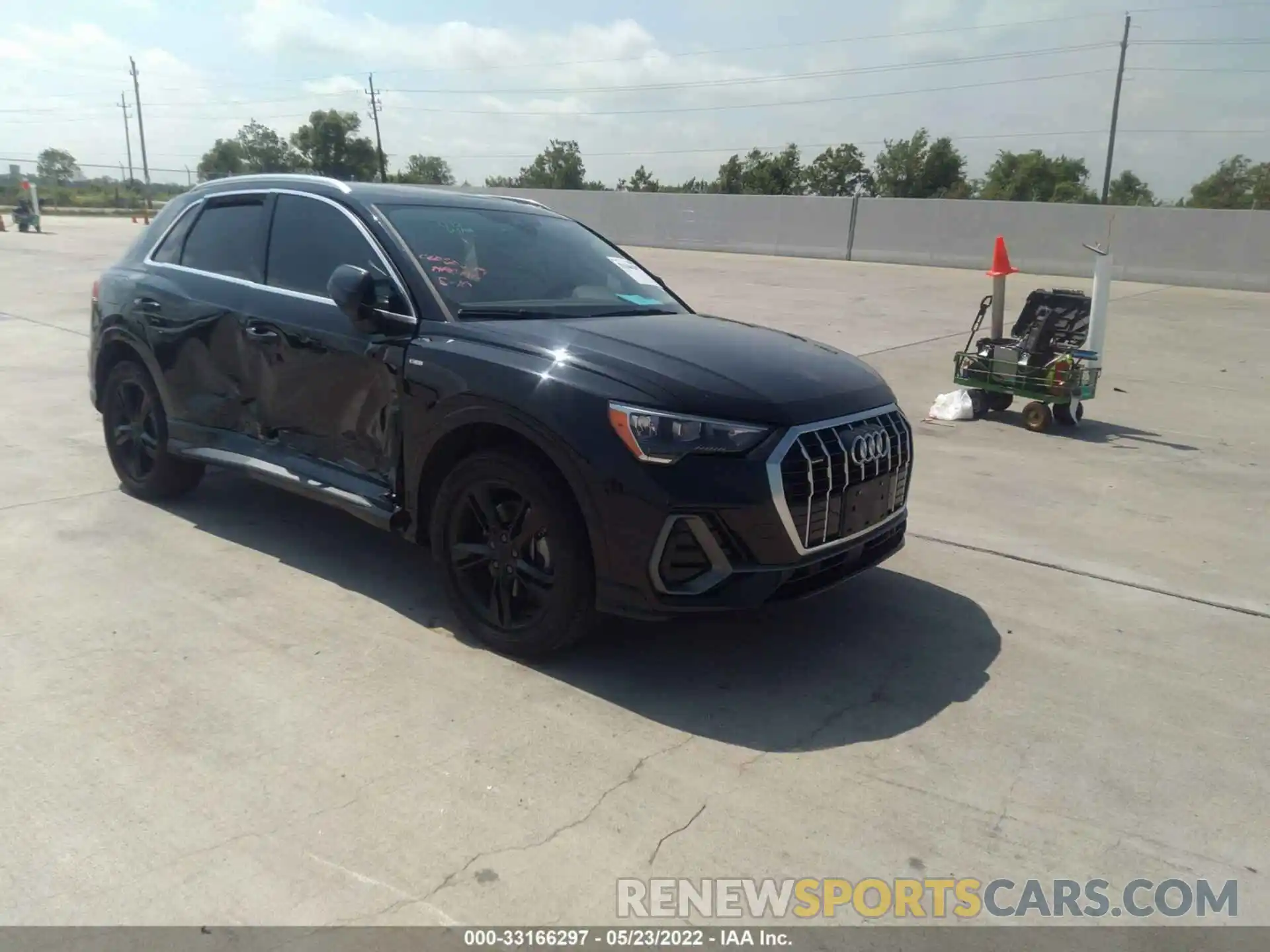 1 Photograph of a damaged car WA1DECF39L1017328 AUDI Q3 2020