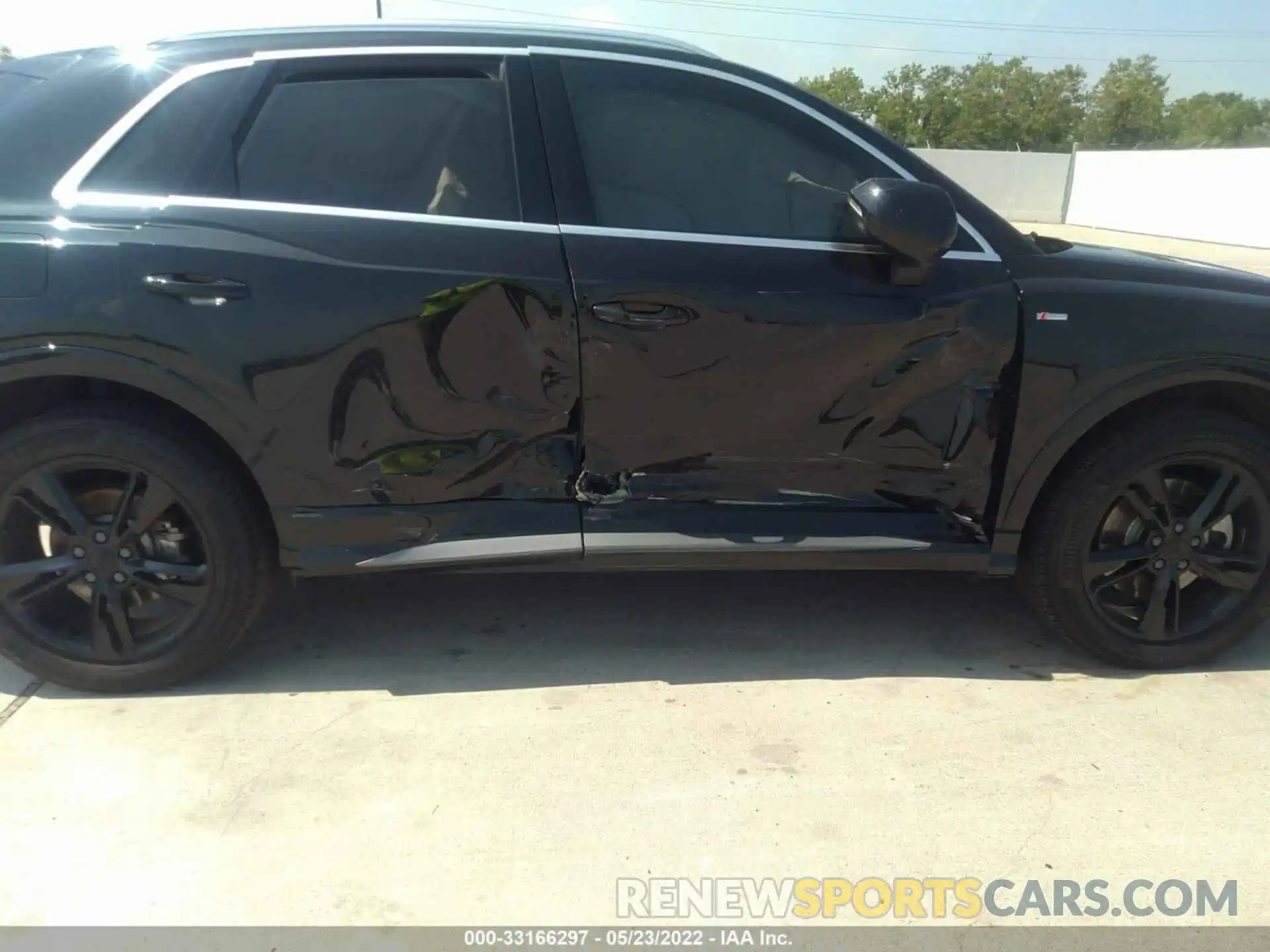 6 Photograph of a damaged car WA1DECF39L1017328 AUDI Q3 2020