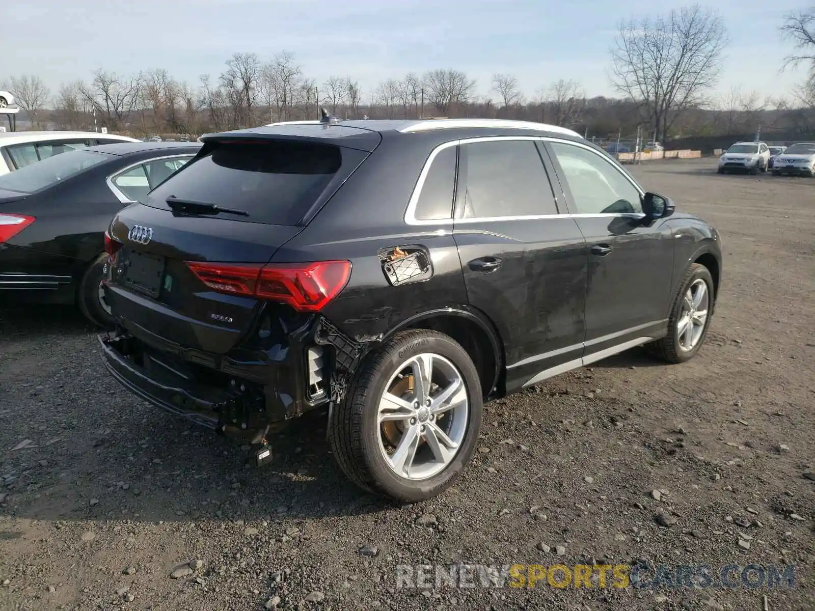 4 Photograph of a damaged car WA1DECF39L1033884 AUDI Q3 2020