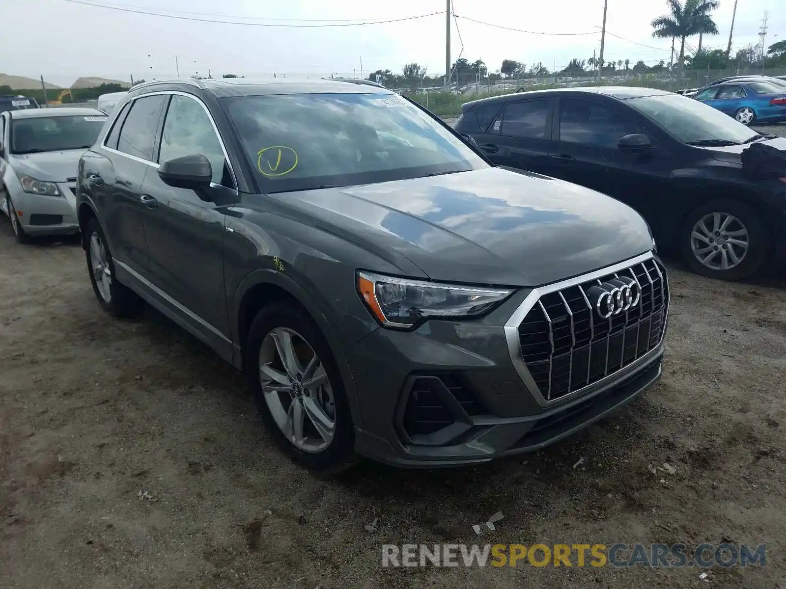 1 Photograph of a damaged car WA1DECF3XL1010114 AUDI Q3 2020