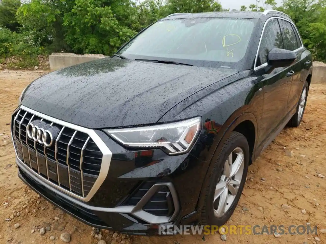 2 Photograph of a damaged car WA1EECF30L1014726 AUDI Q3 2020