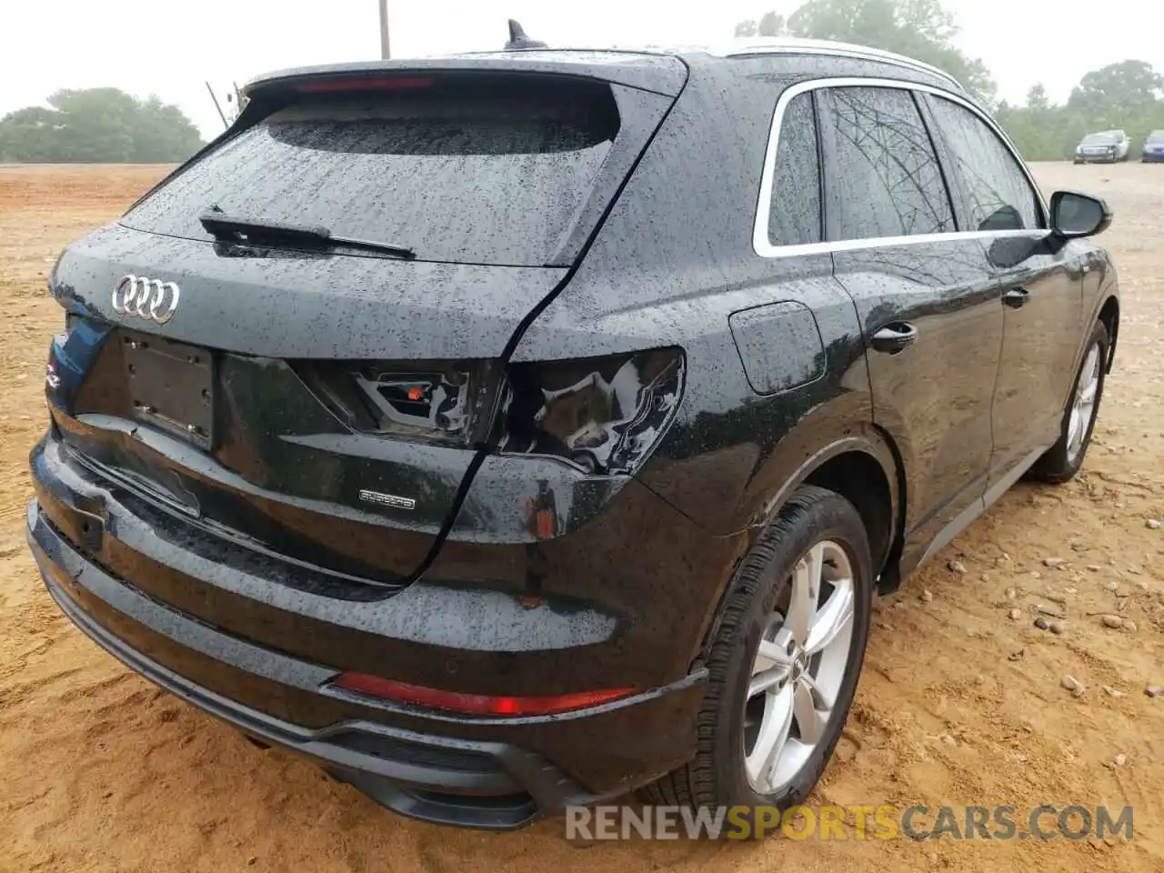 4 Photograph of a damaged car WA1EECF30L1014726 AUDI Q3 2020