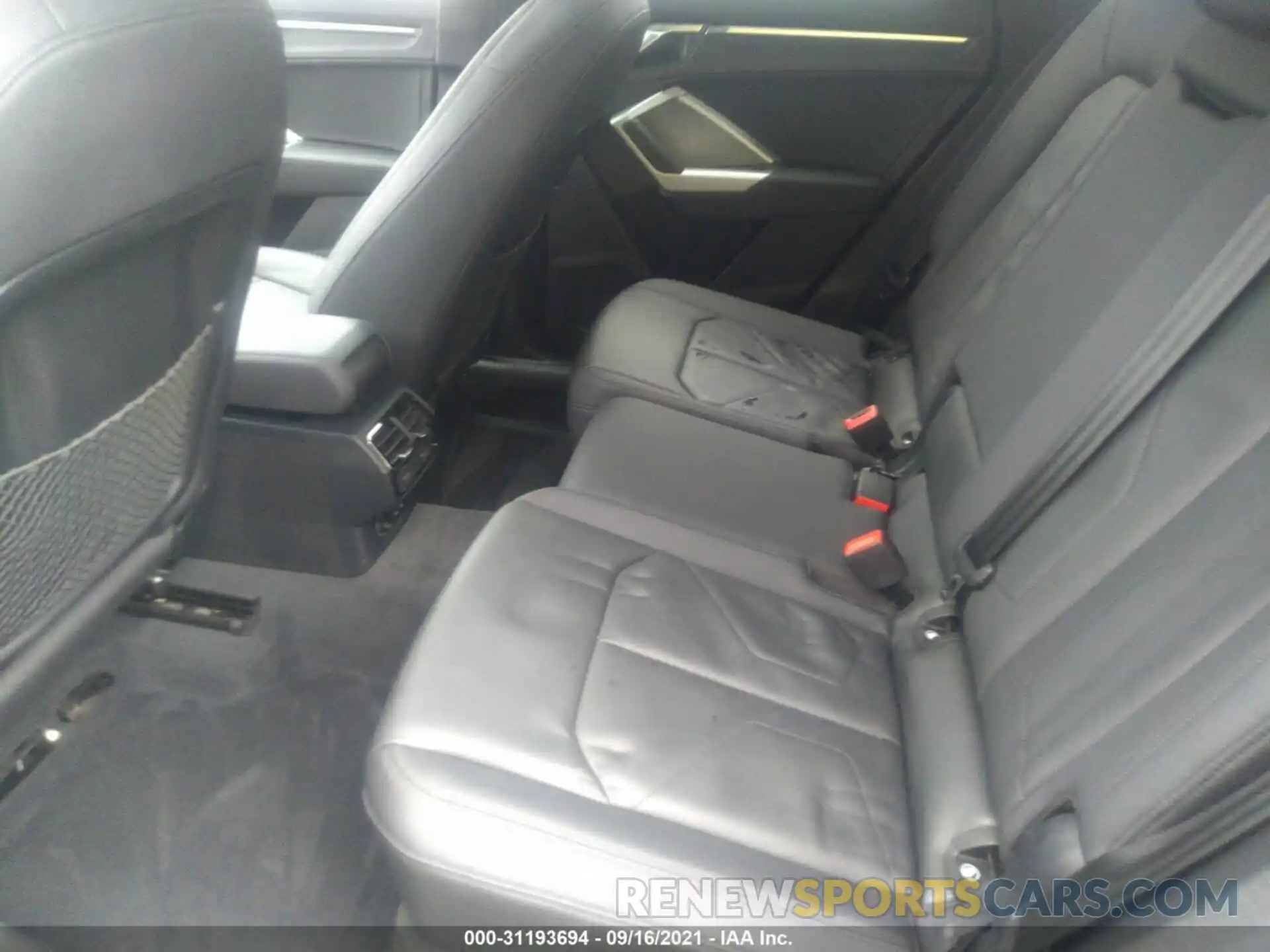 8 Фотография поврежденного автомобиля WA1EECF30L1024656 AUDI Q3 2020