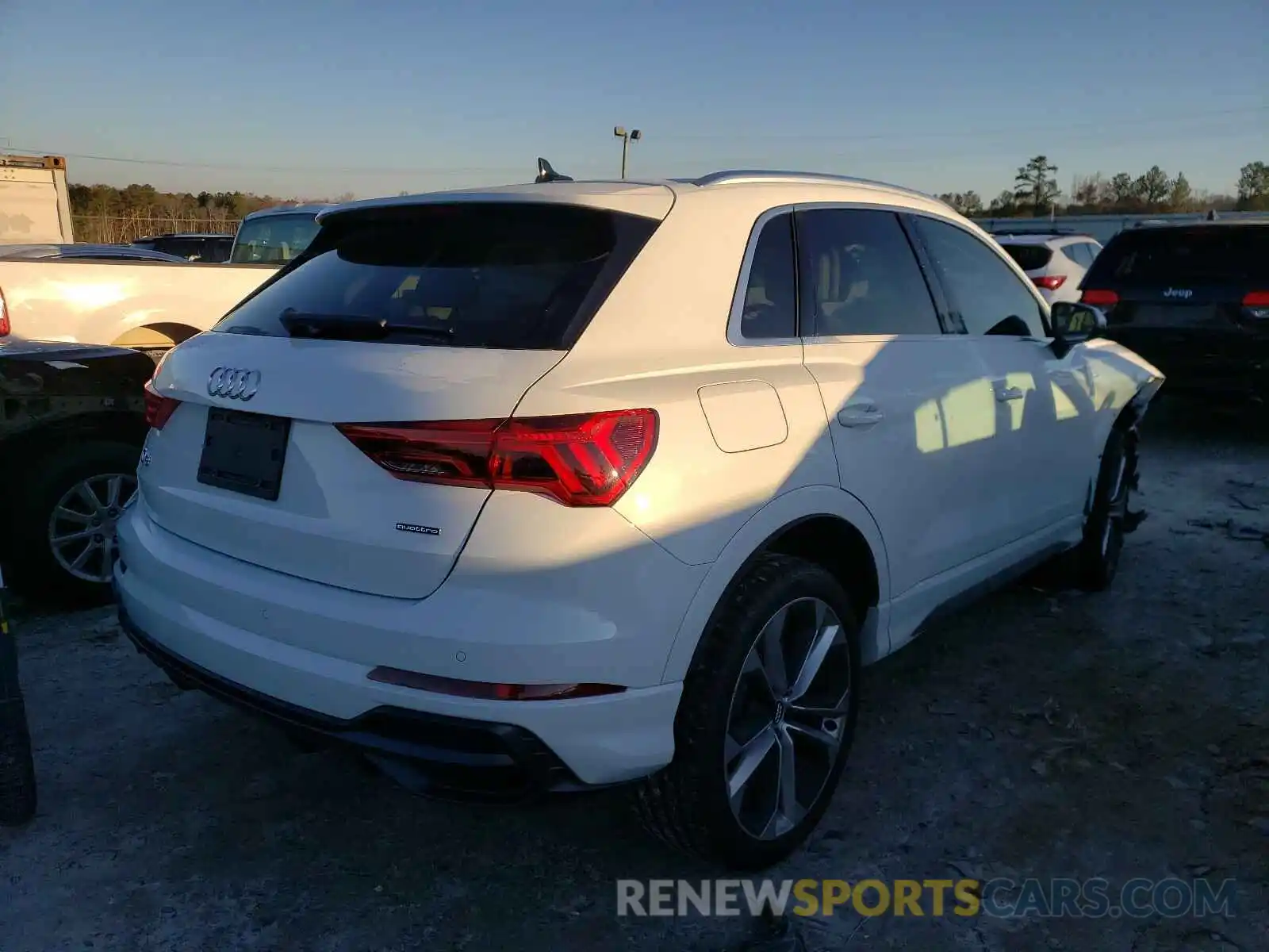 4 Photograph of a damaged car WA1EECF30L1026696 AUDI Q3 2020