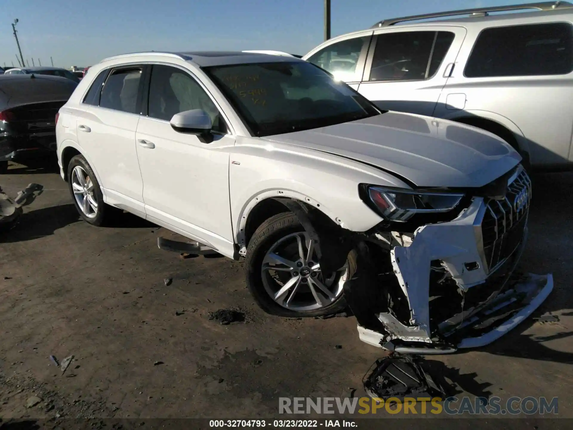 1 Photograph of a damaged car WA1EECF30L1047824 AUDI Q3 2020