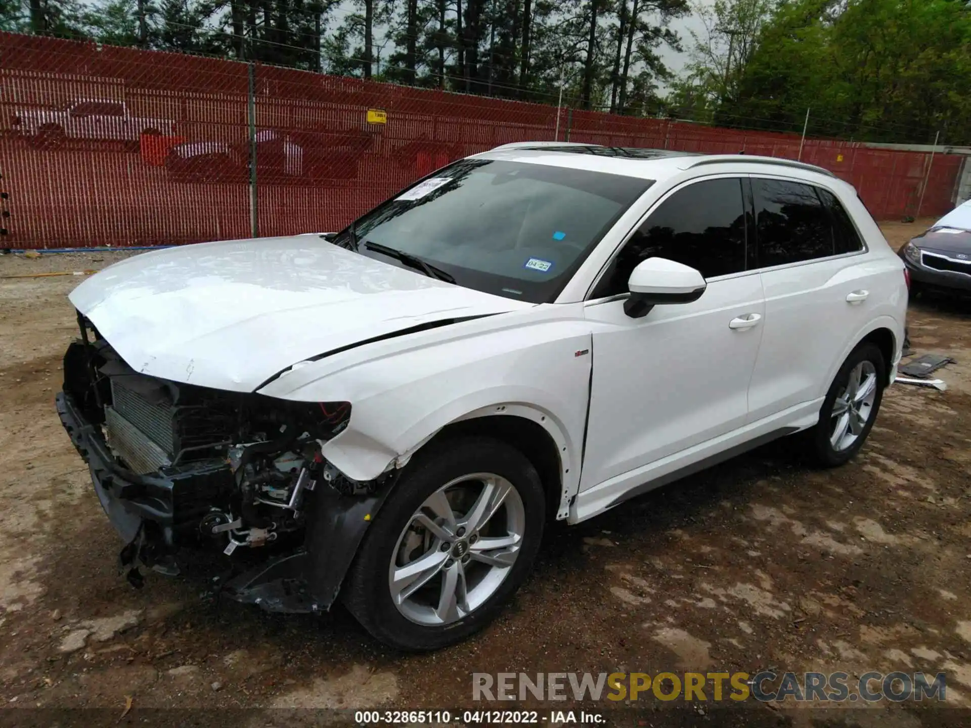 2 Photograph of a damaged car WA1EECF30L1048049 AUDI Q3 2020