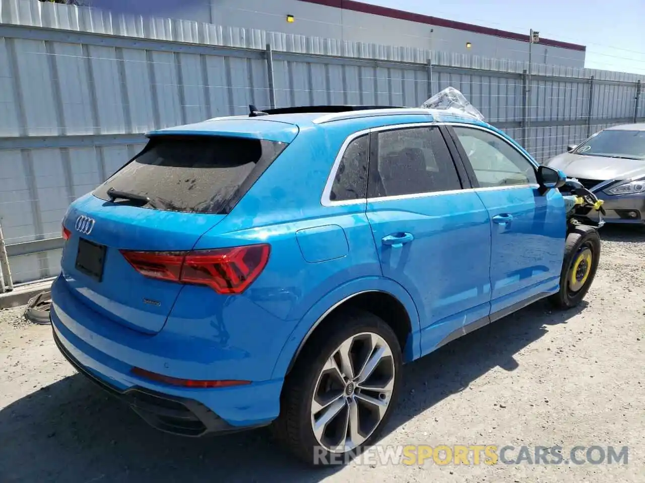 4 Фотография поврежденного автомобиля WA1EECF31L1032099 AUDI Q3 2020