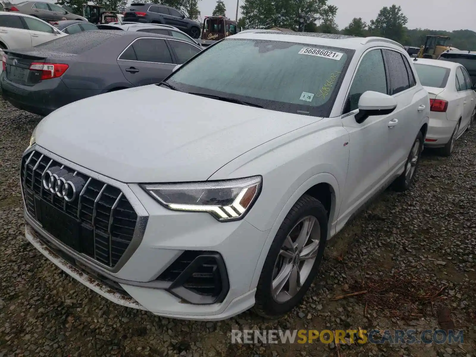 2 Photograph of a damaged car WA1EECF31L1036167 AUDI Q3 2020