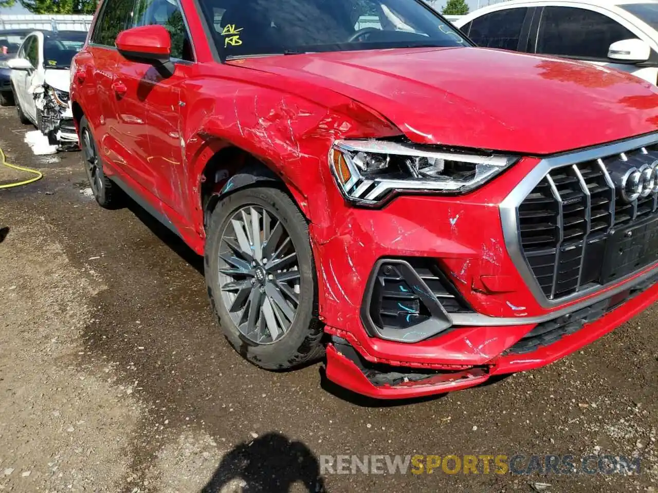 9 Photograph of a damaged car WA1EECF31L1041451 AUDI Q3 2020