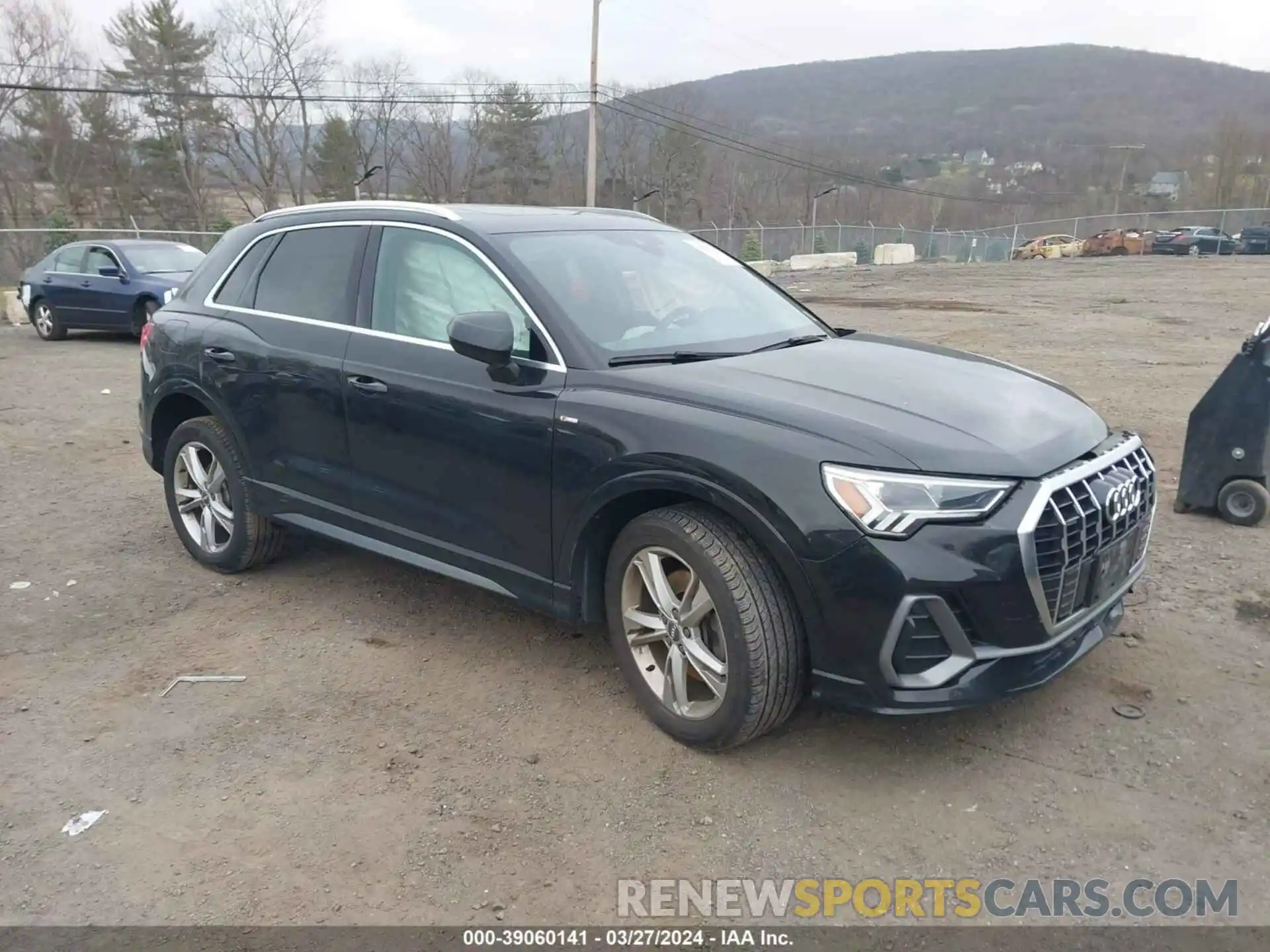 1 Фотография поврежденного автомобиля WA1EECF31L1043457 AUDI Q3 2020