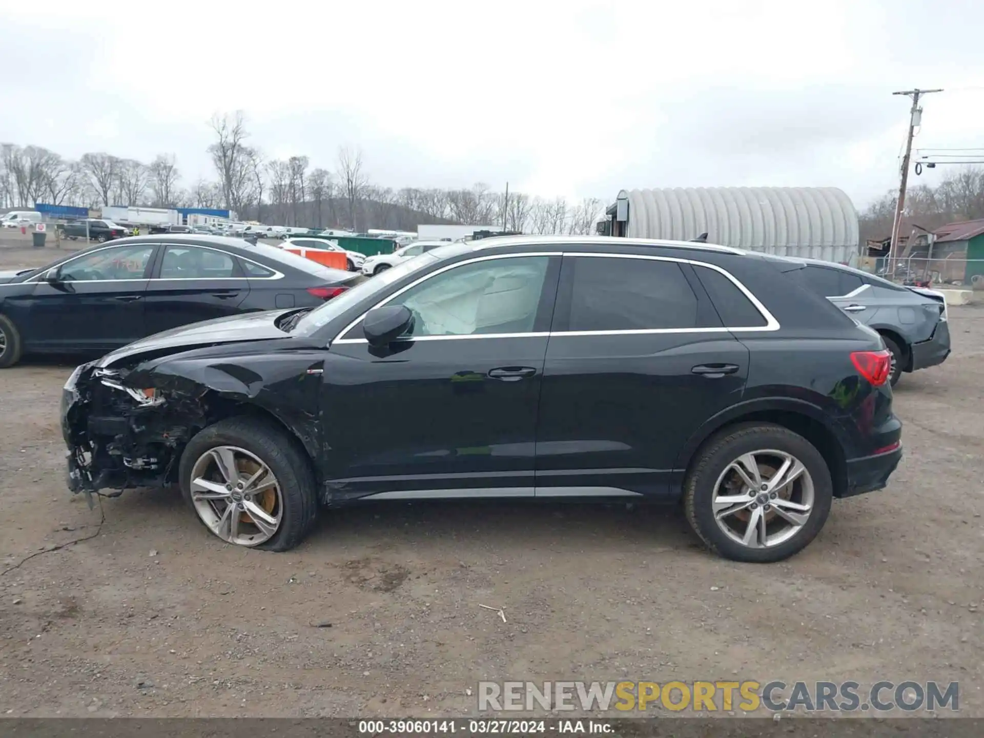 14 Photograph of a damaged car WA1EECF31L1043457 AUDI Q3 2020