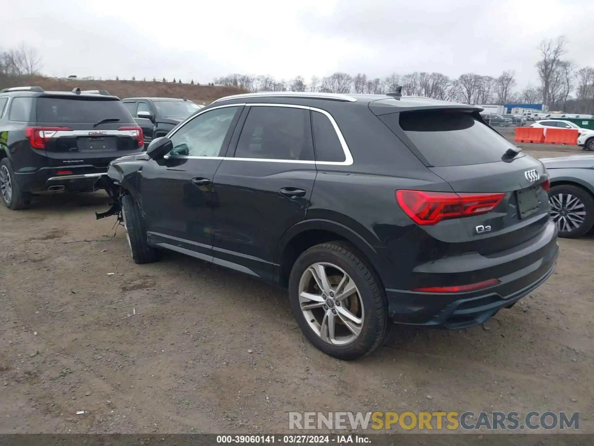 3 Фотография поврежденного автомобиля WA1EECF31L1043457 AUDI Q3 2020