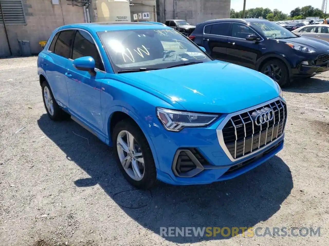 1 Photograph of a damaged car WA1EECF31L1046357 AUDI Q3 2020