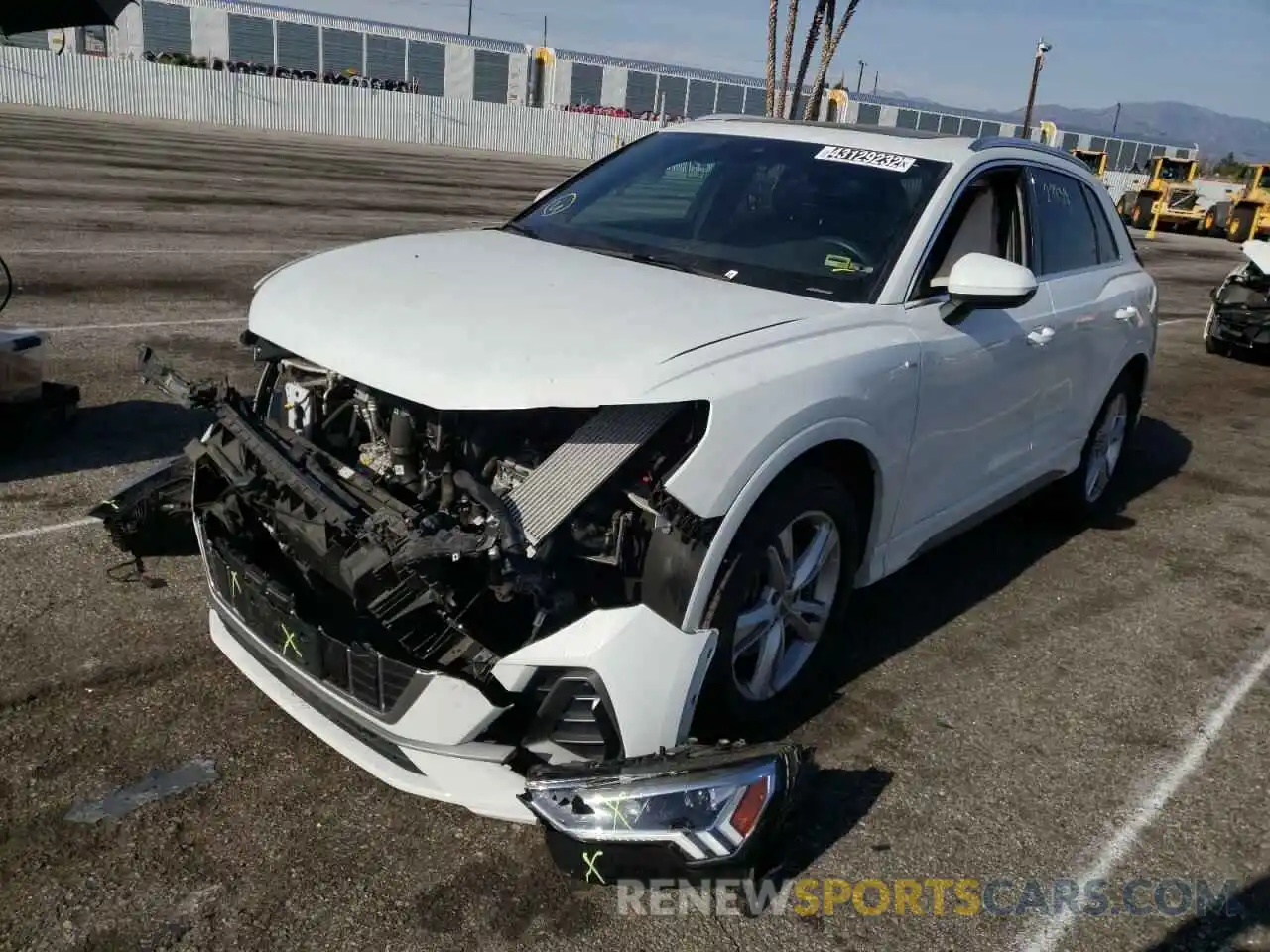 2 Photograph of a damaged car WA1EECF32L1010662 AUDI Q3 2020