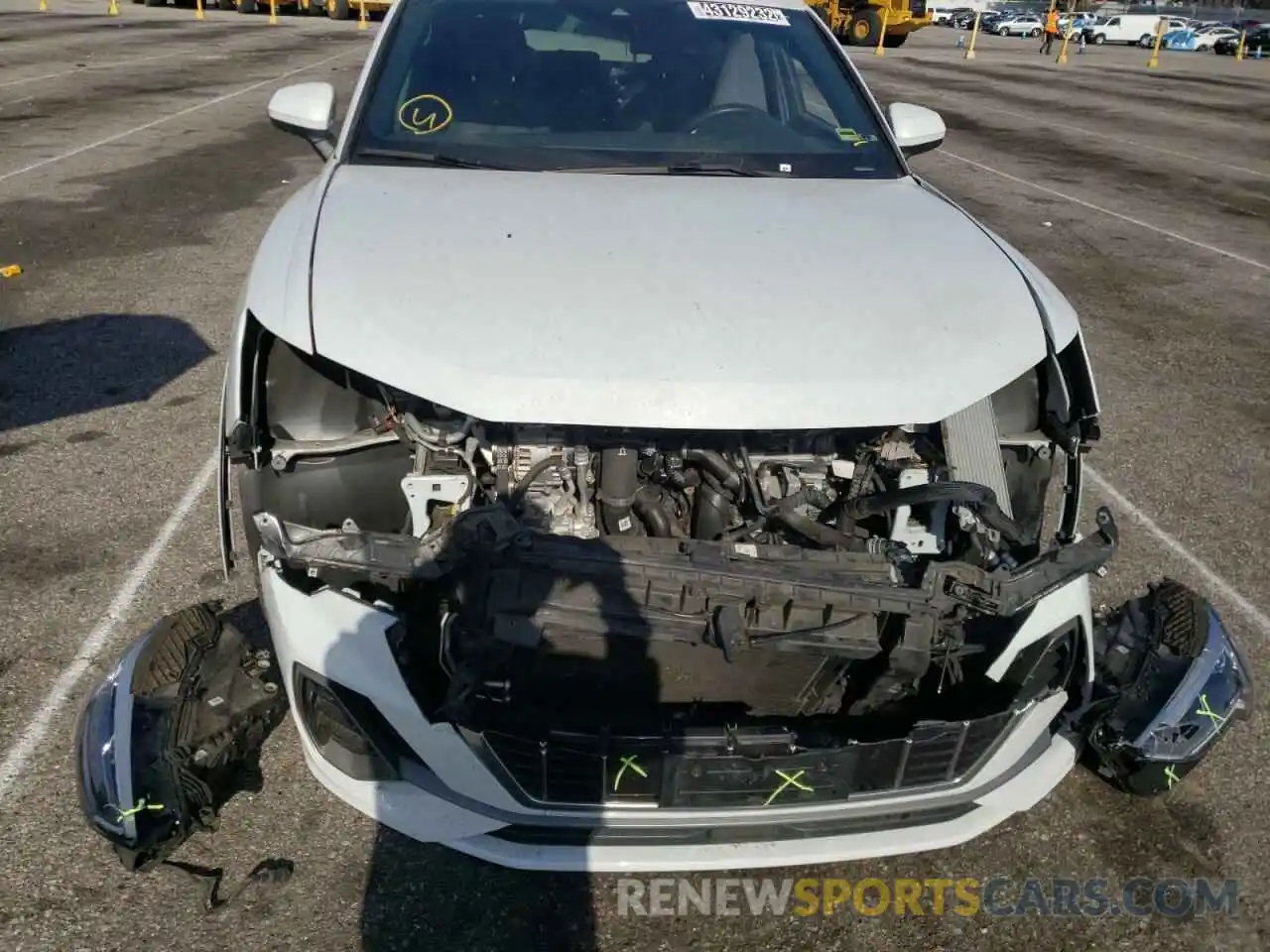 9 Photograph of a damaged car WA1EECF32L1010662 AUDI Q3 2020