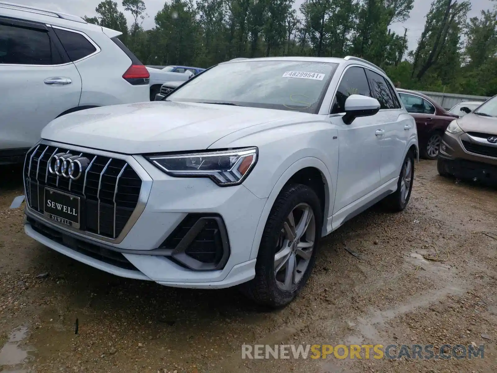 2 Photograph of a damaged car WA1EECF32L1020284 AUDI Q3 2020